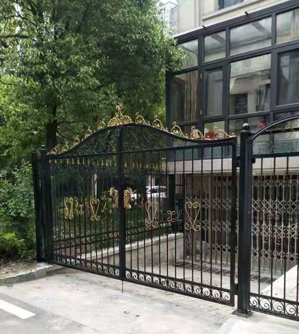 圣聯(lián)香御公館別墅鐵藝圍欄和鐵藝大門(mén)